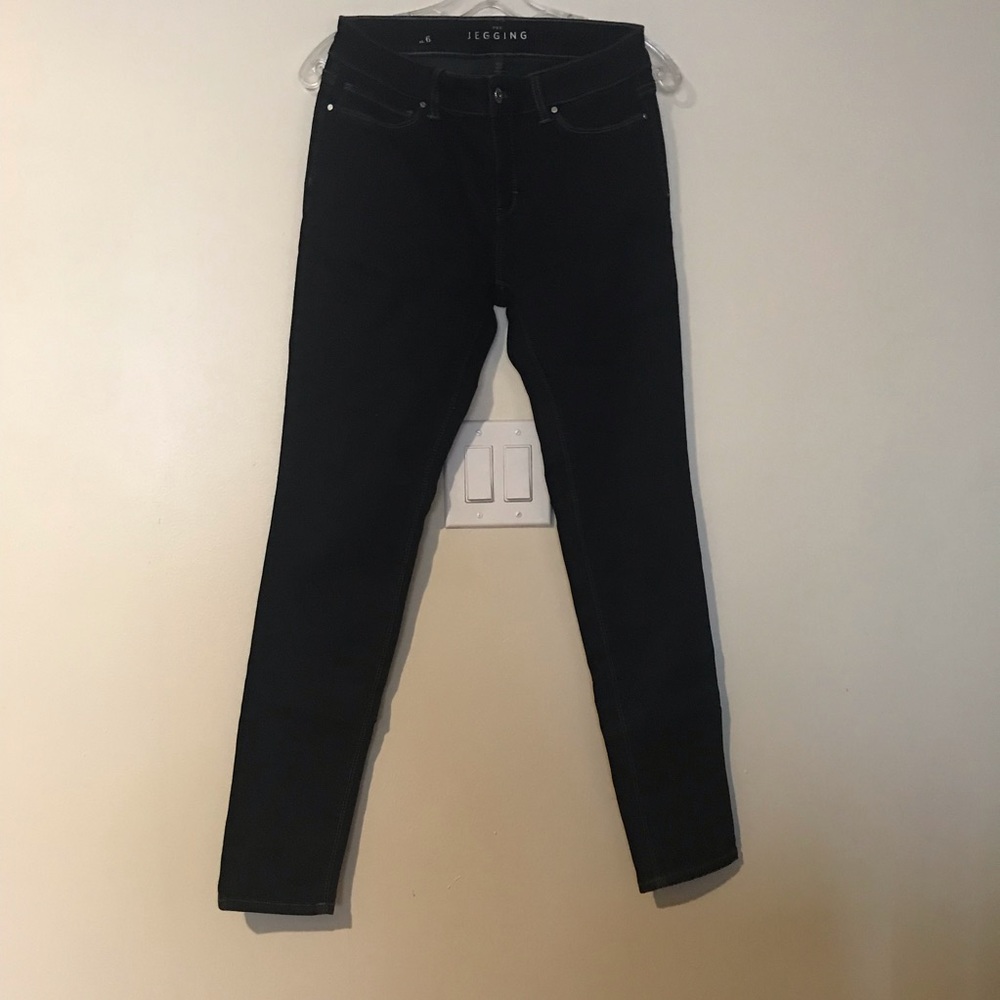 White House Black Market Jegging